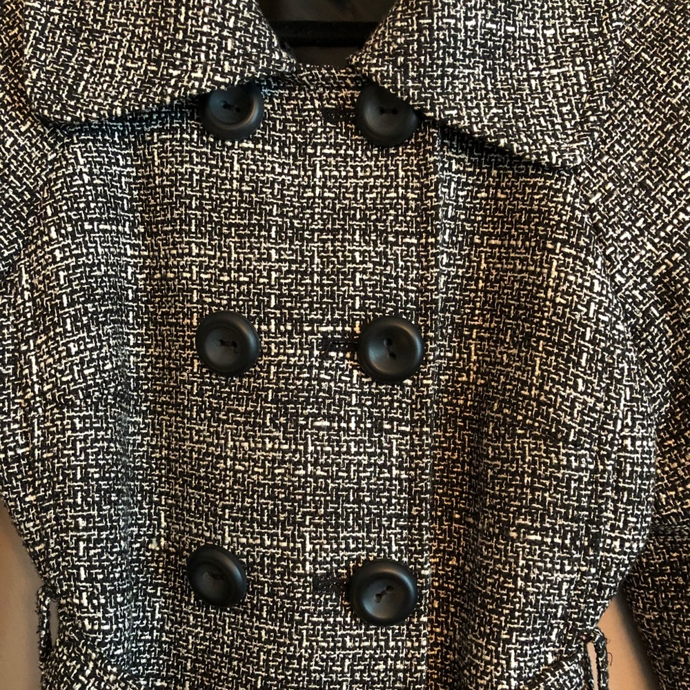 Tahari Double Breasted Belted Herringbone Blazer - Picture 4 of 7
